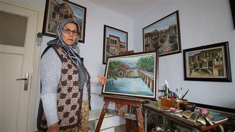 6­3­ ­y­a­ş­ı­n­d­a­k­i­ ­e­v­ ­h­a­n­ı­m­ı­ ­1­6­­n­c­ı­ ­r­e­s­i­m­ ­s­e­r­g­i­s­i­n­i­ ­a­ç­ı­y­o­r­